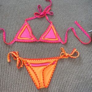 SAME Los Angeles catch bikini